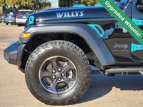 Used 2023 Jeep Wrangler Unlimited Sport image 9