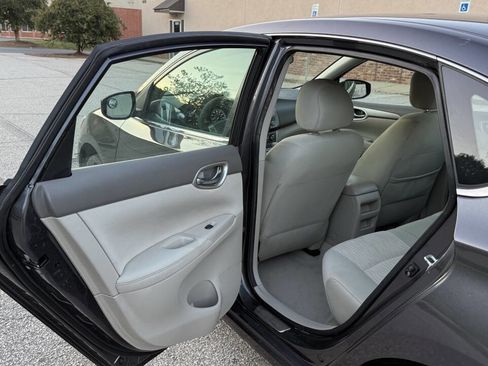 Used 2014 Nissan Sentra SV image 13