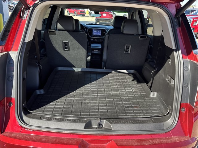 Used 2023 GMC Acadia Denali w/ Denali Technology Package AWD/4WD image 7