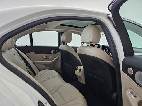 Used 2015 Mercedes-Benz C 300 Sedan image 16