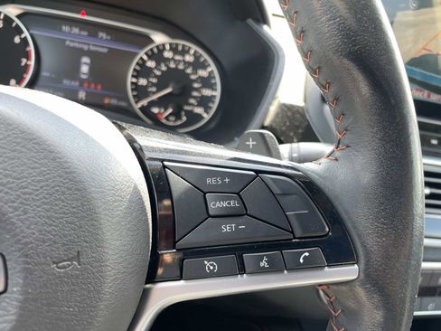 Used 2023 Nissan Altima 2.5 SR w/ SR Premium Package FWD image 19