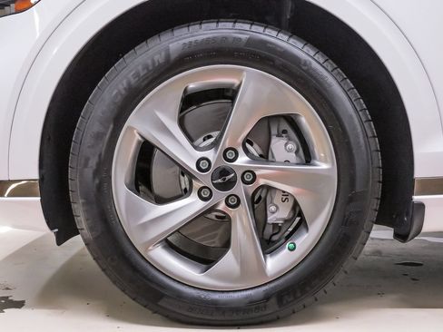 Certified 2026 Genesis GV70 2.5T Select AWD/4WD image 27