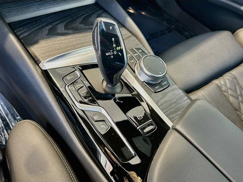 Certified 2023 BMW 530e xDrive w/ Premium Package AWD/4WD image 15