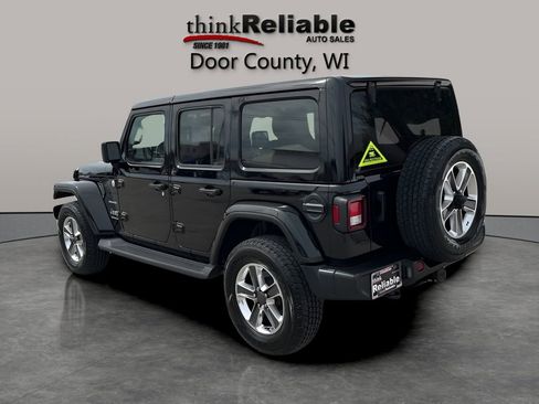 Used 2023 Jeep Wrangler Unlimited Sahara w/ Cold Weather Group AWD/4WD image 3