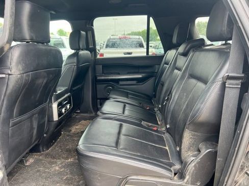 Used 2019 Ford Expedition Max XLT w/ Equipment Group 201A AWD/4WD image 17
