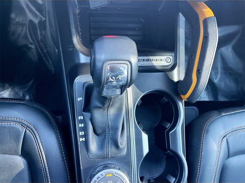 Used 2024 Ford Bronco Badlands image 17