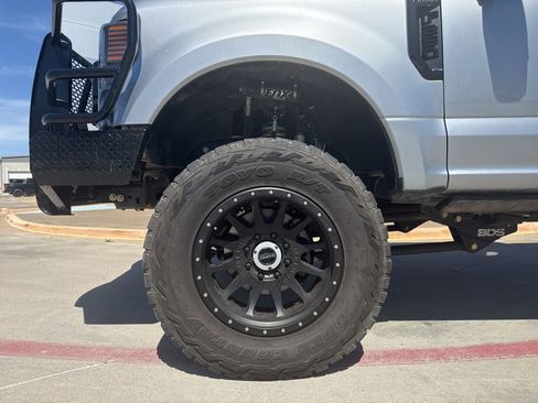 Used 2022 Ford F250 Lariat w/ Lariat Ultimate Package image 10