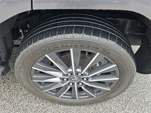 Used 2024 Lexus GX 550 w/ Cold Area Package image 7