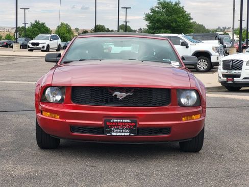 Used 2007 Ford Mustang Convertible RWD image 9
