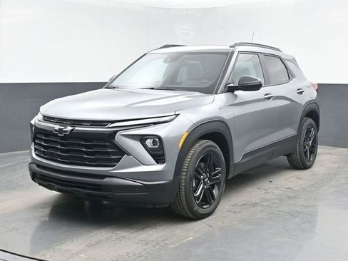 New 2026 Chevrolet TrailBlazer LT w/ Midnight Edition FWD image 10
