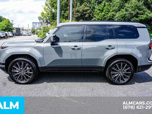 Used 2025 Lexus GX 550 w/ Accessory Package (2T) AWD/4WD image 6