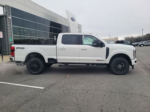 New 2025 Ford F250 Lariat w/ Lariat Ultimate Package AWD/4WD image 2