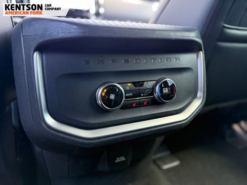 Used 2025 Ford Expedition Max Platinum AWD/4WD image 37