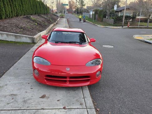 Used 1994 Dodge Viper RT/10 image 2