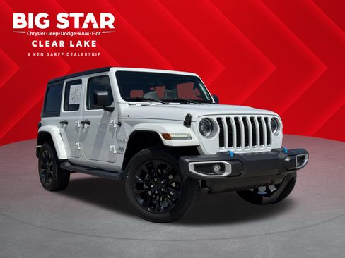 Used 2023 Jeep Wrangler Unlimited Sahara w/ Cold Weather Group AWD/4WD image 1