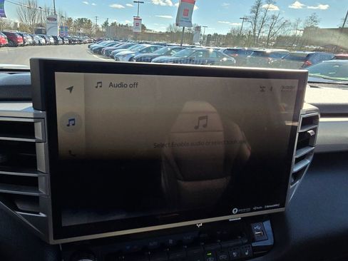 Used 2024 Toyota Tundra Limited image 22