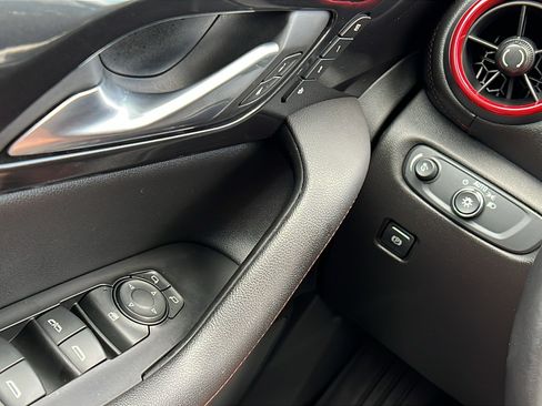 Used 2020 Chevrolet Blazer RS FWD image 35