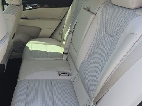 Used 2022 Buick Envision Preferred FWD image 27