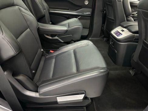 Used 2025 Lincoln Navigator Reserve image 58