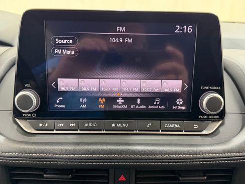 Used 2024 Nissan Rogue S FWD image 26
