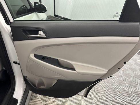 Used 2018 Hyundai Tucson Sport FWD image 17