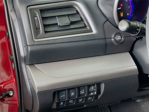 Used 2017 Subaru Outback 2.5i Premium image 13