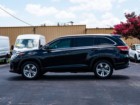 Used 2018 Toyota Highlander Limited FWD image 4