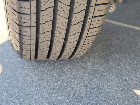 Used 2021 Nissan Rogue Sport S image 24