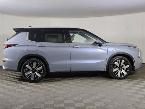 New 2026 Mitsubishi Outlander SEL image 22