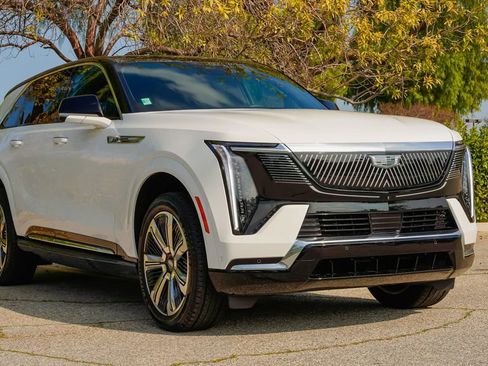 New 2025 Cadillac Escalade IQ Luxury 2 image 5