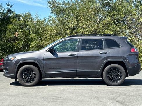 Used 2023 Jeep Cherokee Altitude Lux image 7