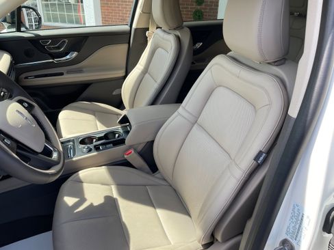 Used 2024 Lincoln Corsair AWD w/ Equipment Group 101A image 14