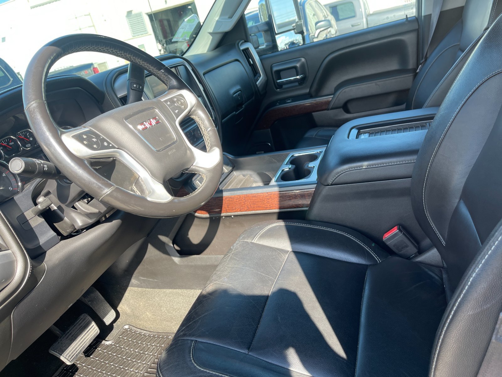 Used 2016 GMC Sierra 3500 SLT w/ Duramax Plus Package AWD/4WD image 11