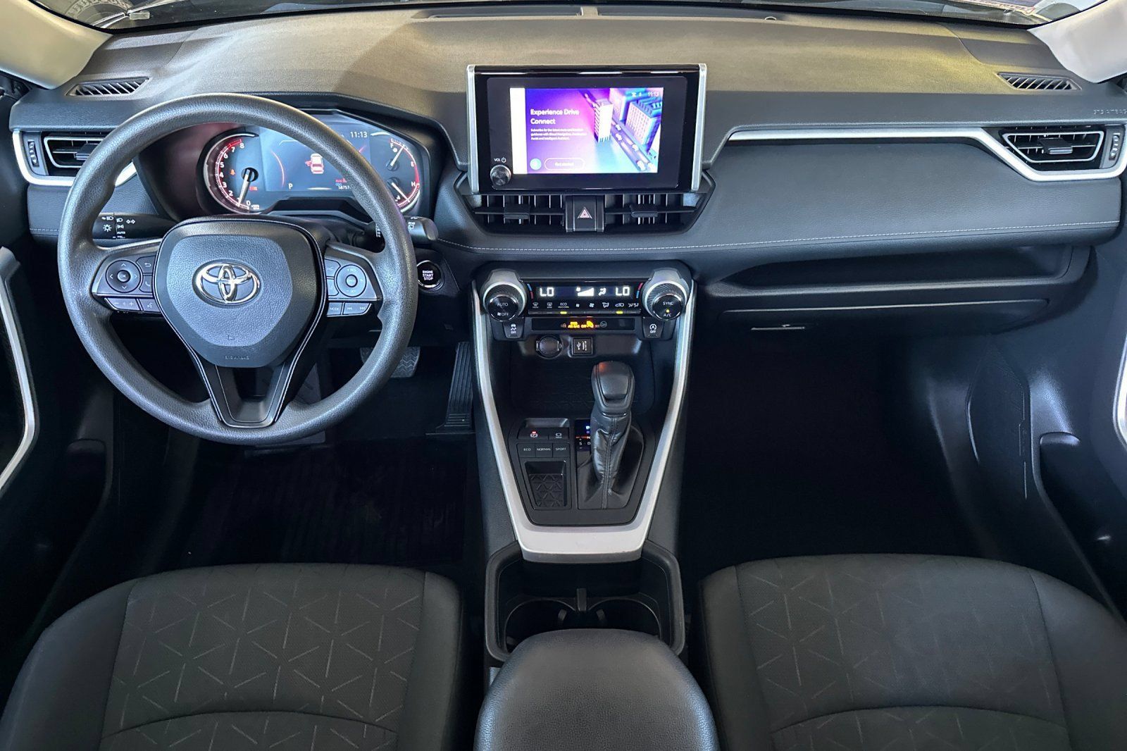 Used 2024 Toyota RAV4 XLE FWD image 14