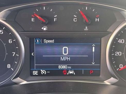 Used 2024 GMC Terrain SLE w/ Driver Convenience Package image 25