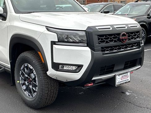 New 2026 Nissan Frontier PRO-4X w/ Pro-4x Convenience Package image 4