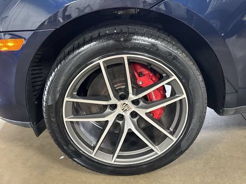 Used 2023 Porsche Macan S AWD/4WD image 32