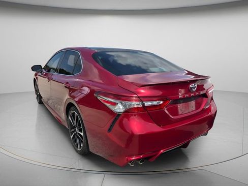 Used 2018 Toyota Camry XSE FWD image 9