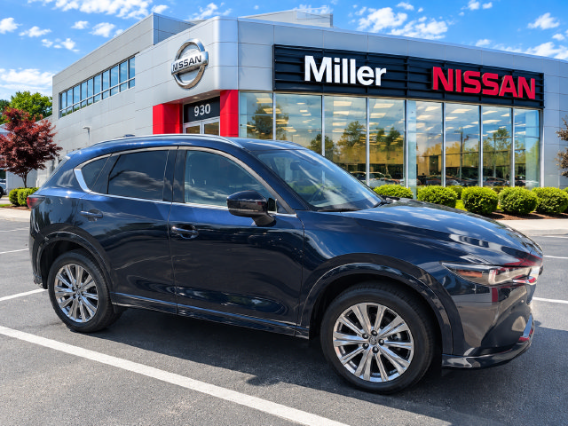 Used 2023 MAZDA CX-5 Signature AWD/4WD image 2