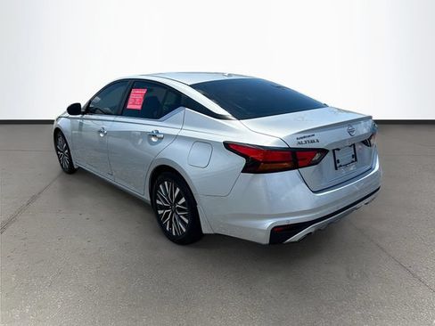 Certified 2024 Nissan Altima 2.5 SV w/ SV Premium Package FWD image 26