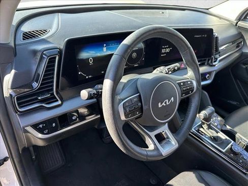 Used 2023 Kia Sportage SX image 9
