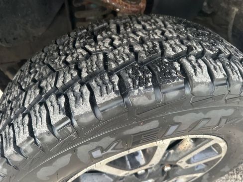 Used 2014 Toyota Tundra SR5 w/ TRD Off Road Package image 28