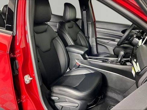 New 2026 Jeep Compass Latitude AWD/4WD image 12