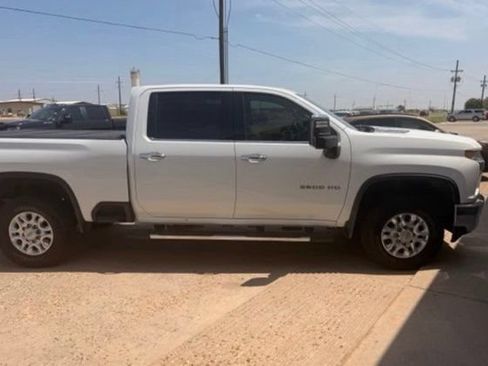 Used 2021 Chevrolet Silverado 2500 LTZ AWD/4WD image 3