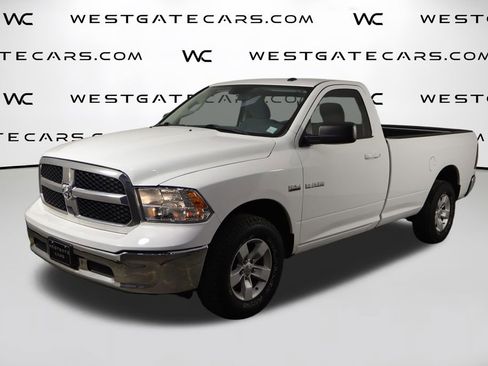 Used 2019 RAM 1500 Classic SLT image 1