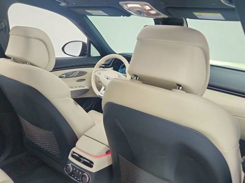 Used 2025 Genesis Electrified GV70 Advanced w/ Prestige Package image 27