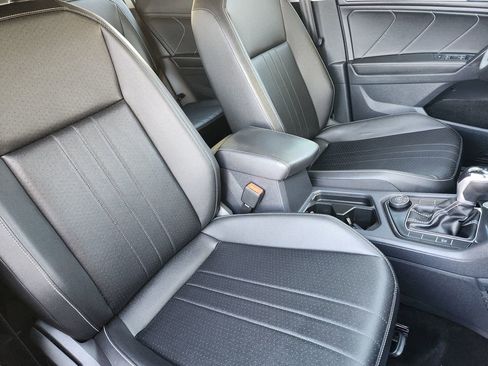 Certified 2023 Volkswagen Tiguan SE image 15