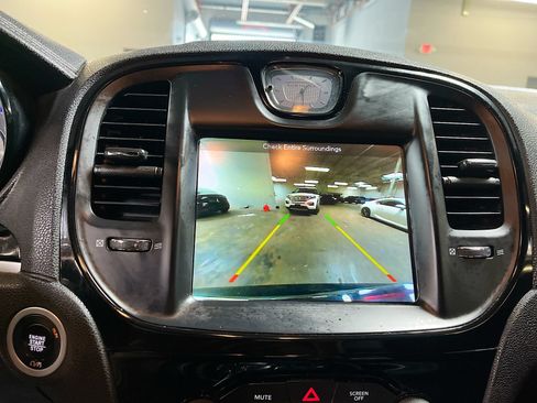 Used 2019 Chrysler 300 S AWD/4WD image 13