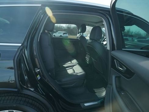 Used 2023 Audi Q7 2.0T Premium w/ Convenience Package image 22