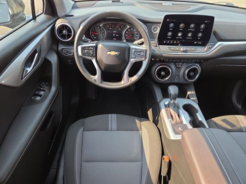 Used 2025 Chevrolet Blazer LT FWD image 12